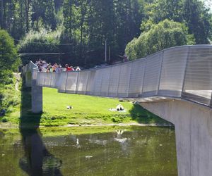 To najpiękniejsze jezioro na Dolnym Śląsku. Otoczone jest wzgórzami i lasami 