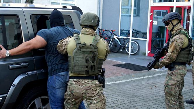 Obiecali MILION zł łapówki: CBA zatrzymało trzy osoby!