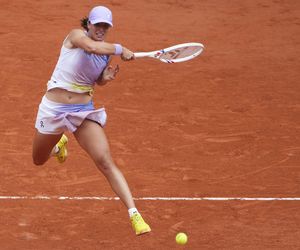 Iga Świątek - Emma Raducanu Kiedy mecz w 2. rundzie Roland Garros? O której godzinie?