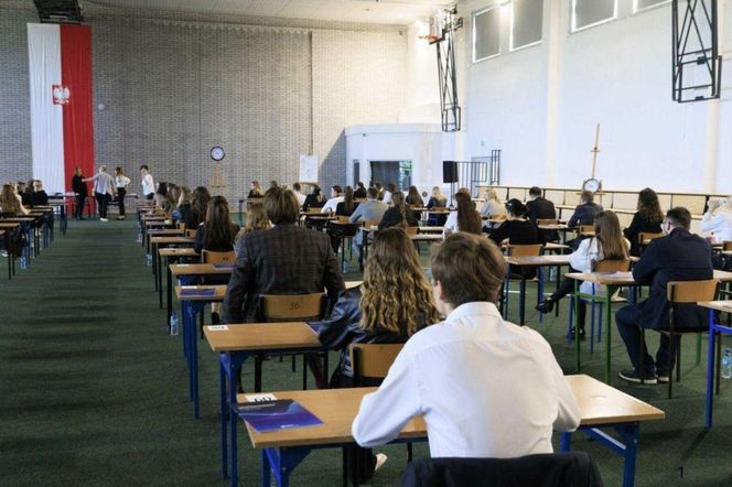 Matura matematyka 2025 - ARKUSZ CKE, ODPOWIEDZI, ZADANIA, DO POBRANIA [6.05.2025]
