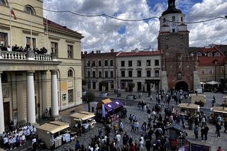 Jarmark Jagielloński 2025 w Lublinie. Kolorowe tłumy, muzyka i tradycja sprzed wieków