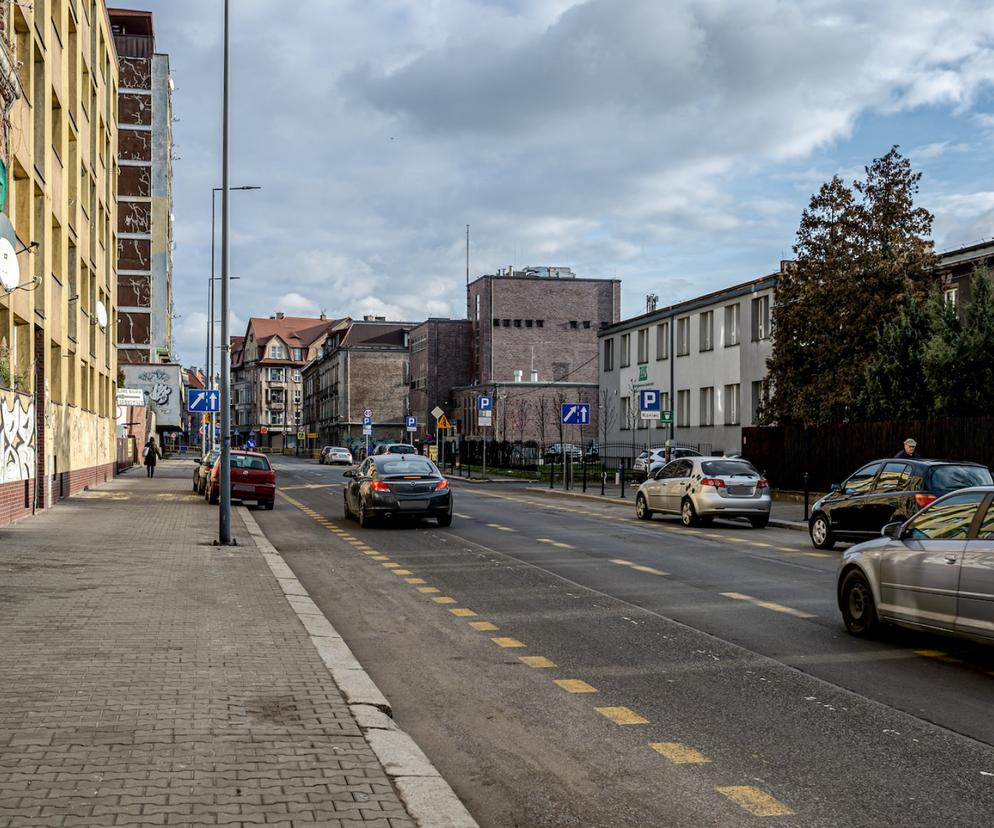 Na ul. Miarki w Bytomiu znowu będą dwa pasy. Prace się rozpoczęły 