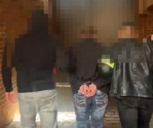 Wrocław. 39-latka i jej synek napadnięci na tle narodowościowym. Sprawca groził im bronią [ZDJĘCIA].