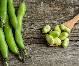 Bób jest zdrowy, ale nie dla wszystkich. Kto musi z niego zrezygnować?