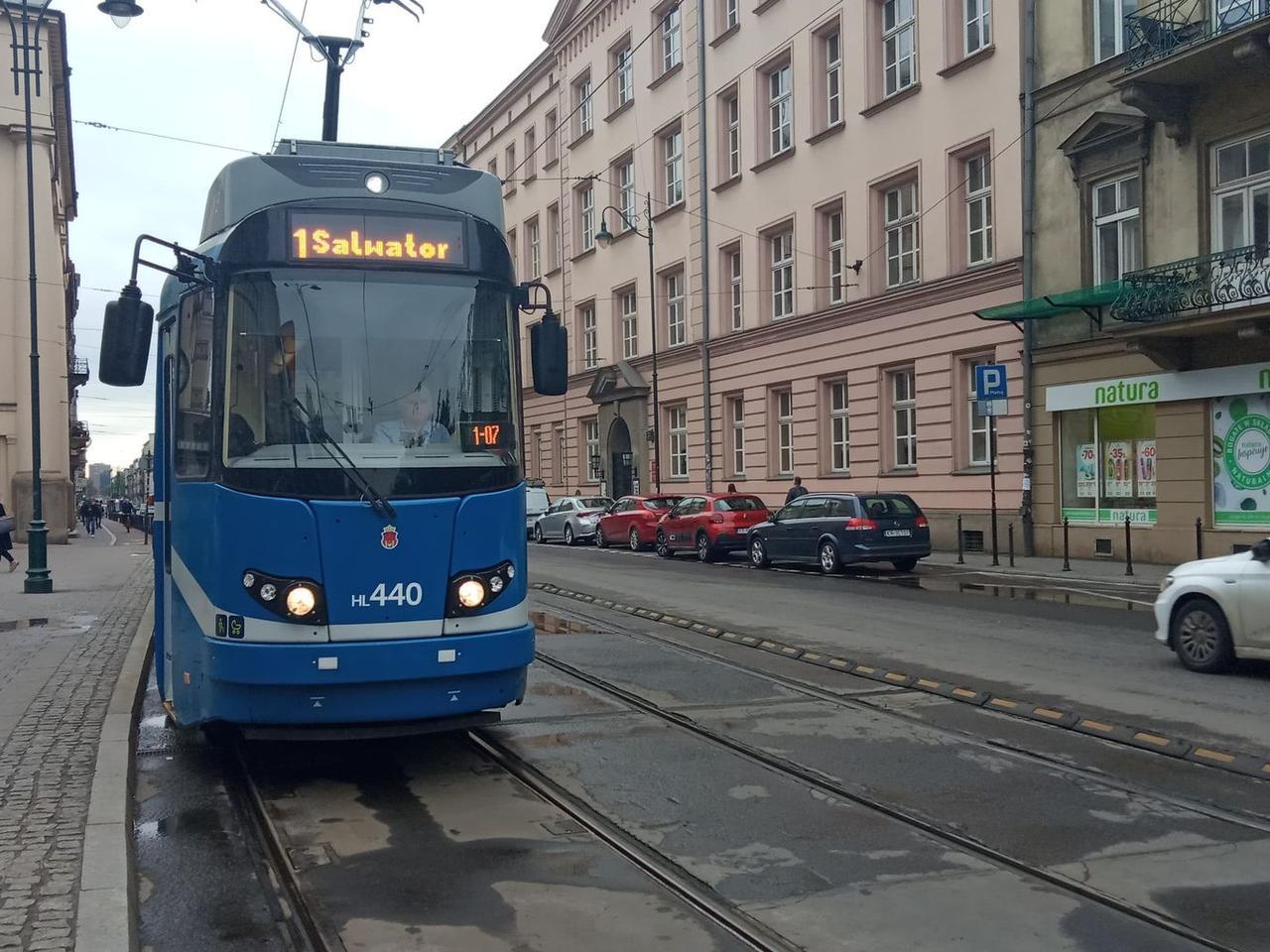 Wracają kontrole maseczek w autobusach i tramwajach