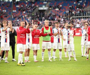 Górnik Zabrze remisuje z Koroną Kielce. Ratunek nadszedł w ostatnich minutach. Wielkie emocje na trybunach