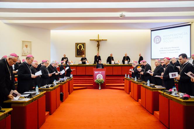 Polacy rządają dymisji episkopatu