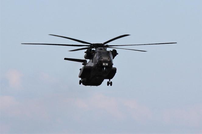  Niemiecki śmigłowiec CH-3 Sea KIng Mk3 w locie  - ILA24