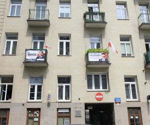 Mieszkają drzwi w drzwi, popierają rożnych kandydatów. Jedni za Trzaskowskim, drudzy za Nawrockim. Jak ze sobą żyją?