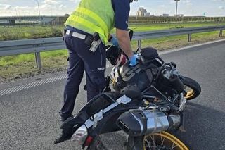 Motocyklista uderzył w barierę i zginął na miejscu! Tragiczny wypadek na S5
