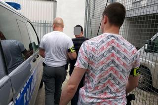 Koluszki. 50-latek polał żonę benzyną i podpalił! Kobieta zabrana do szpitala [ZDJĘCIA].