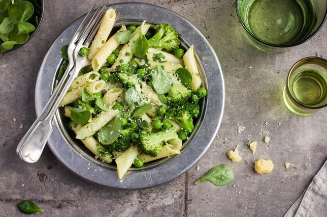 Pesto z brokułów: przepis na świeży i pyszny sos do makaronu