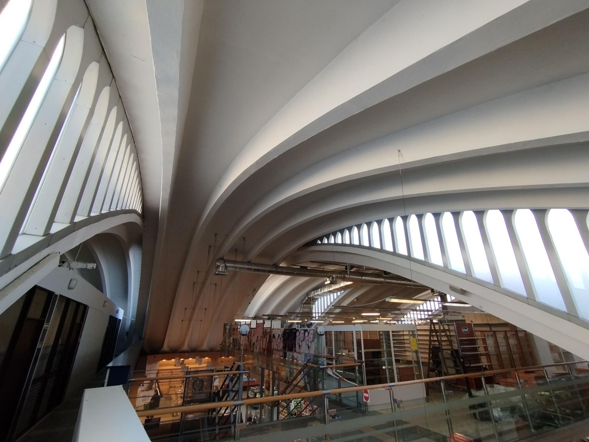 Hala Kopińska w Warszawie - wnętrze