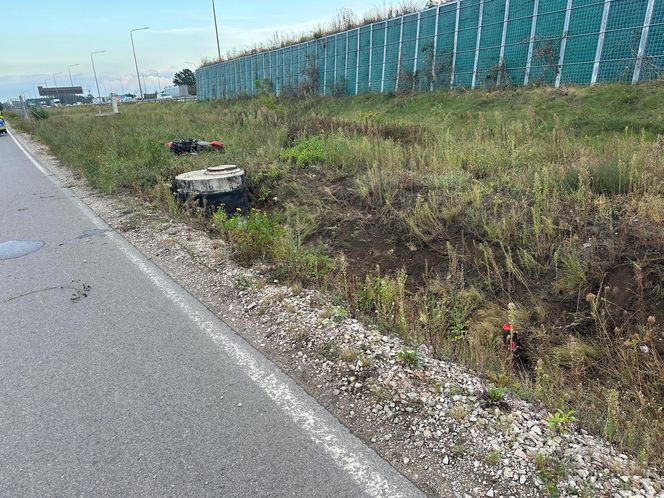 Śmiertelny wypadek w Warszawie. Nie żyje motocyklista. Licznik zatrzymał się na 260 km/h