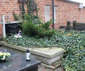 Groby Wojciech Jaruzelskiego i jego żony Barbary. Tak wyglądają pomniki