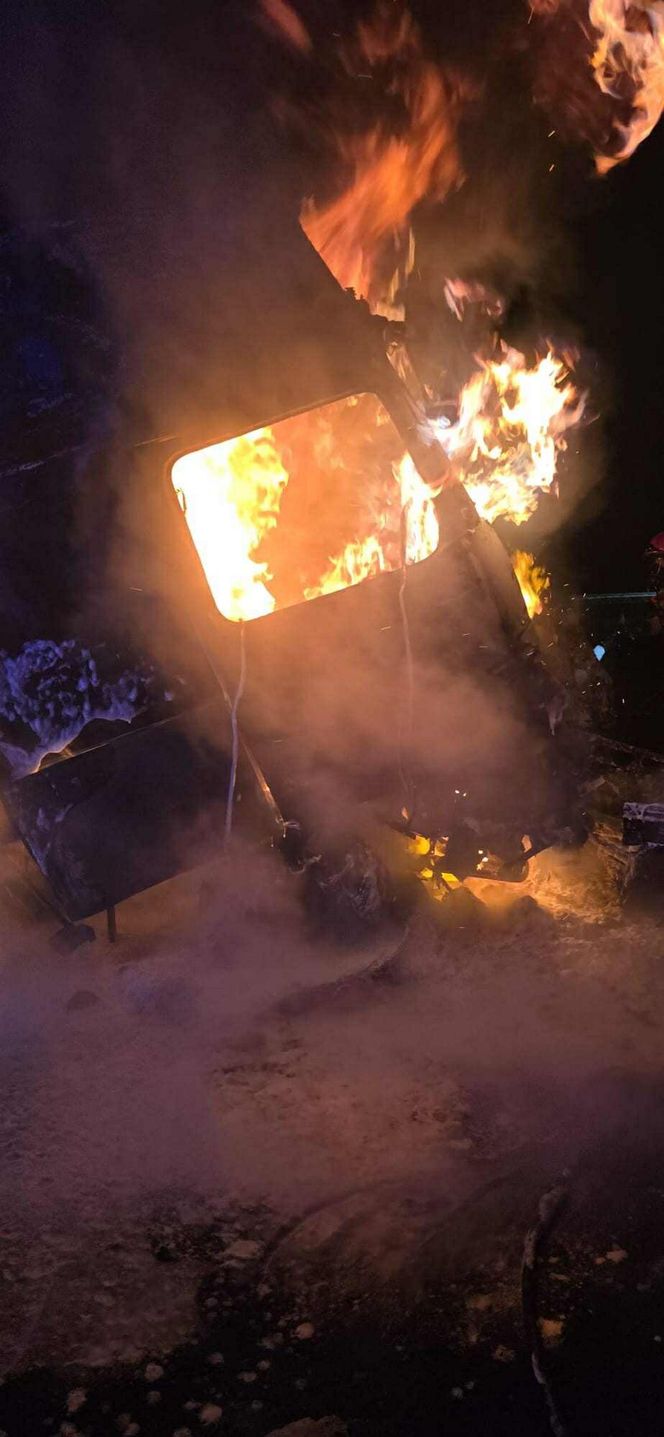 Dramat na S7. Autobus zderzył się z samochodem ciężarowym. Dziecko wśród poszkodowanych