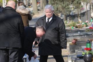 KACZYŃSKI NA CMENTARZU.