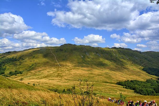 Bieszczady: Blisko 130 ratowników dba o bezpieczeństwo turystów