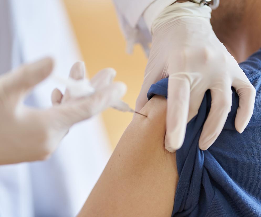 MZ podjęło decyzję. Od jutra czwarta dawka szczepionki przeciw COVID-19 dla wszystkich chętnych 