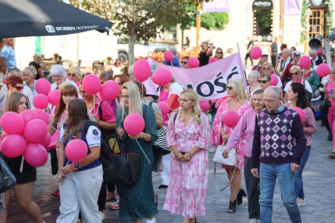 W centrum Lublina królował róż! Przez miasto przeszedł Marsz Różowej Wstążki