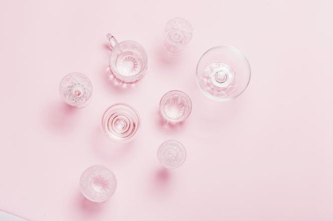 Czyszczenie kryształów: domowe sposoby mycia kryształowych kieliszków, szklanek, wazonów