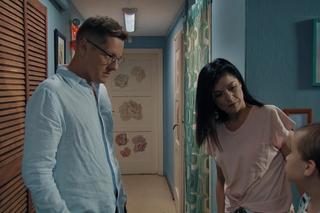 M jak miłość odc. 1687. Kinga (Katarzyna Cichopek), Piotrek (Marcin Mroczek), Misiek (Aleksander Bożyk)