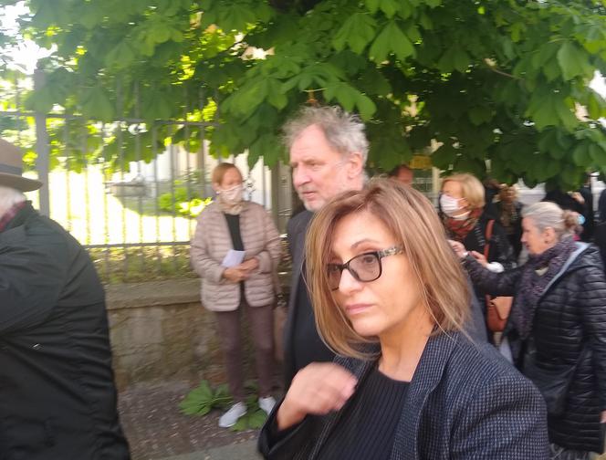Pogrzeb Jerzego Pilcha w Kielcach. Przyjechali min. Grzegorz Turnau i Jan Nowicki	