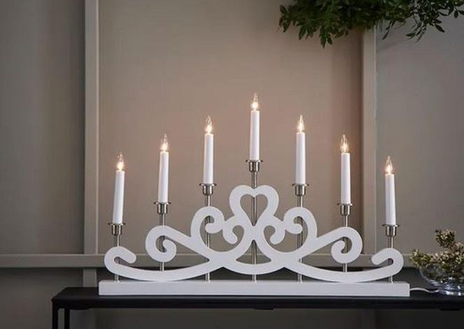 Świetlne dekoracje na Boże Narodzenie