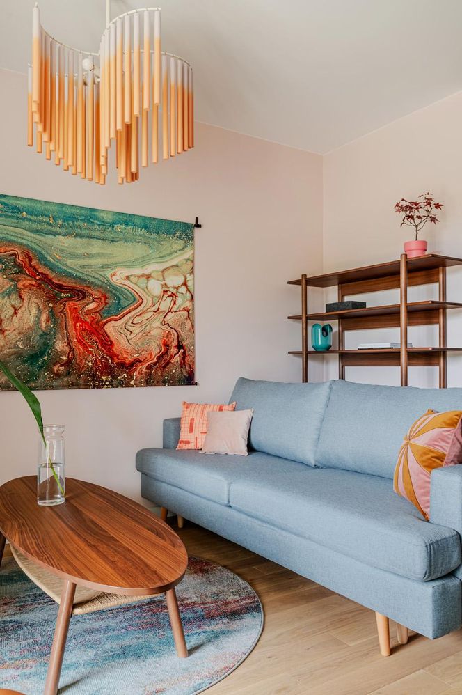 Kolorowe mieszkanie w stylu kalifornijskiego modernizmu
