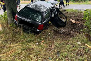 Powiat łukowski: Audi roztrzaskało się na drzewie