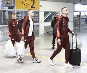 Reprezentacja Polski bez klasy i honoru! Piłkarze wrócili do kraju po blamażu z Finlandią [ZDJĘCIA]