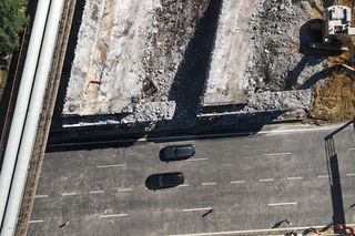 Trwa wyburzanie wiaduktów nad S86 w Katwoicach