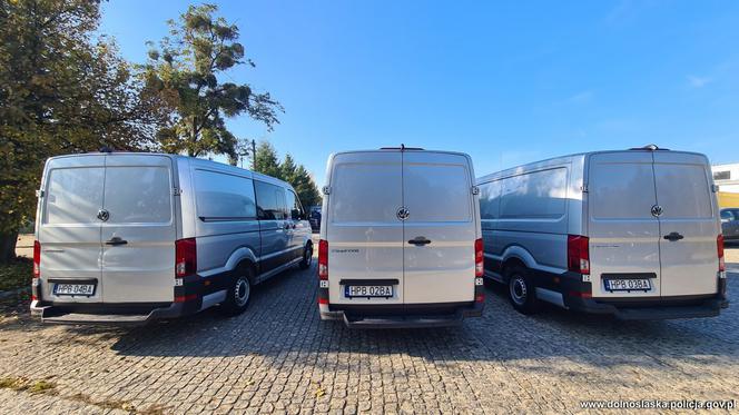 Volkswagen Crafter przeznaczony do przewozu osób zatrzymanych