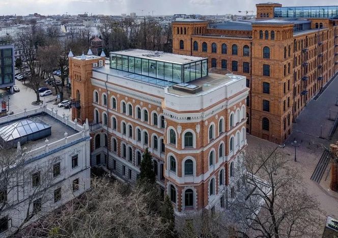 Kantor Poznańskiego już po remoncie. Klimatyczny biurowiec w centrum Łodzi