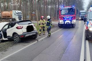 Wypadek na drodze krajowej. Zderzyły się ze sobą cztery pojazdy
