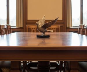 Plan pokojowy dla Ukrainy z Trumpem? Nowa koncepcja zyskuje wsparcie, ale ma pewne wady.