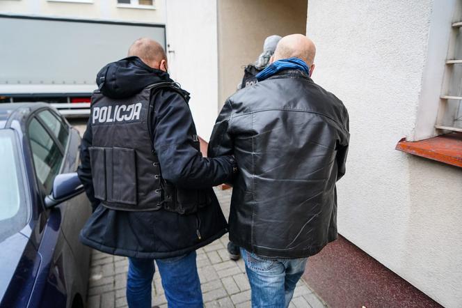 Akcja policji z Bydgoszczy na terenie powiatu. Zatrzymany naraził skarb państwa na stratę gigantycznych pieniędzy