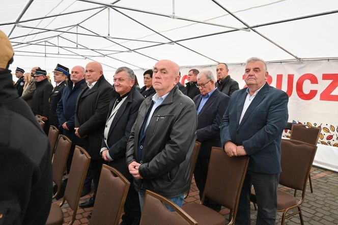 Powiat Siedlecki: nowy średni wóz ratowniczo-gaśniczy trafił do strażaków ochotników z OSP Grochówka w gminie Zbuczyn