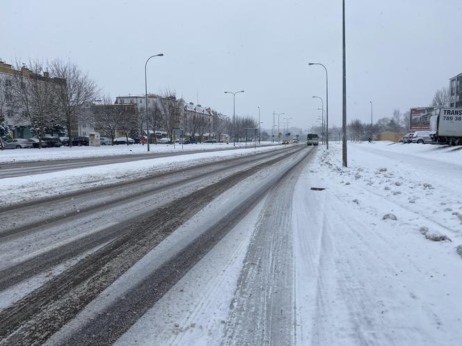 Sytuacja na drogach w Białymstoku. Styczniowy atak zimy w Podlaskiem