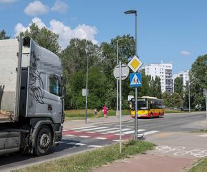 To czarny punkt na rowerowej mapie Warszawy. Radny Białołęki interweniuje w sprawie niebezpiecznej ścieżki 