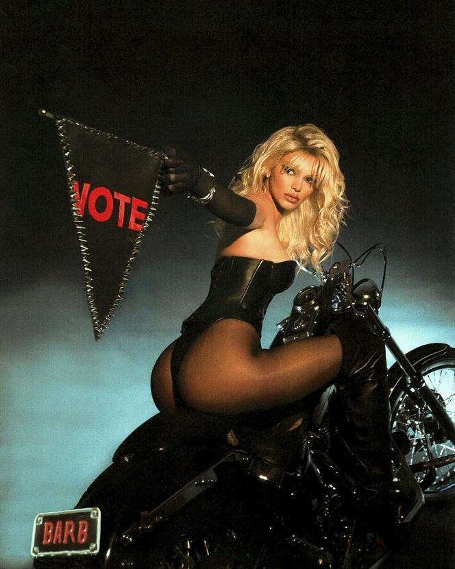 Najdroższa modelka świata jak Pamela Anderson! Wywołała skandal