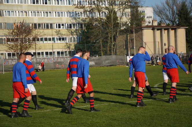 Retro mecz pod Wawelem. Wisła Kraków po 100 latach pokonała Pogoń Lwów