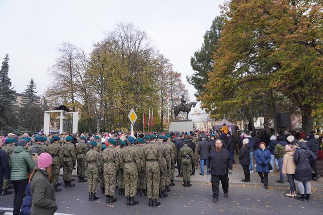  Uroczystości pod pomnikiem Józefa Piłsudskiego w Rzeszowie 