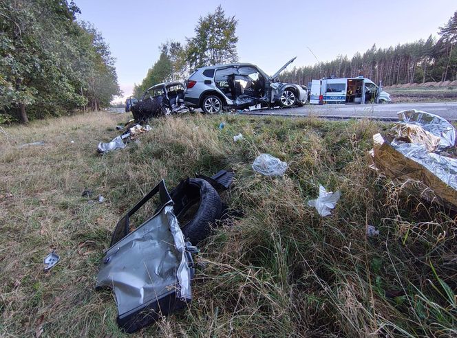 Tragiczny wypadek na DK 11 między Szczecinkiem a Wierzchowem! Nie żyją dwie osoby