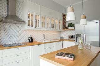 Biała kuchnia w stylu skandynawskim