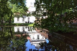  Kościół filialny p.w. Św. Jana Nepomucena w Zwierzyńcu 