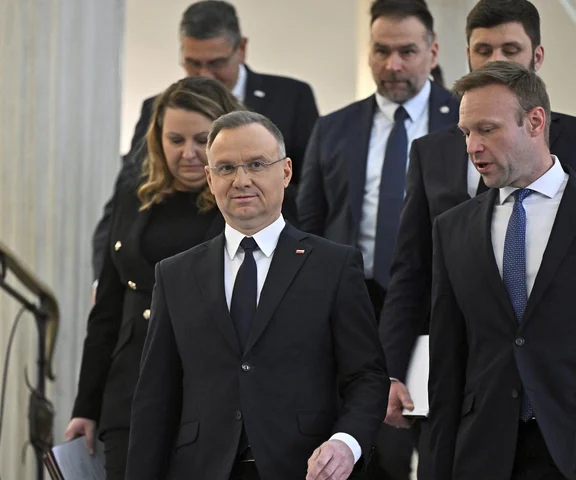 Wielkie zmiany u prezydenta! Odchodzi po 16 latach