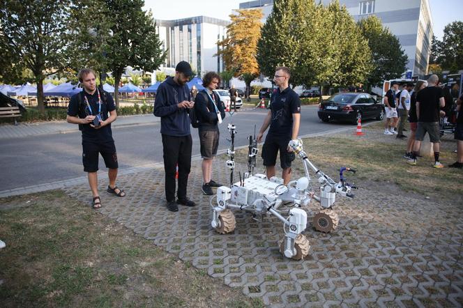 10. edycja zawodów łazików marsjańskich European Rover Challenge na terenie Akademii Górniczo-Hutniczej w Krakowie