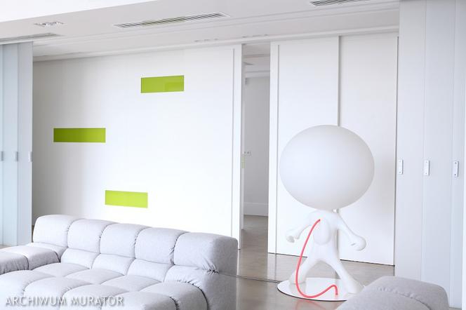 biała sofa-salon