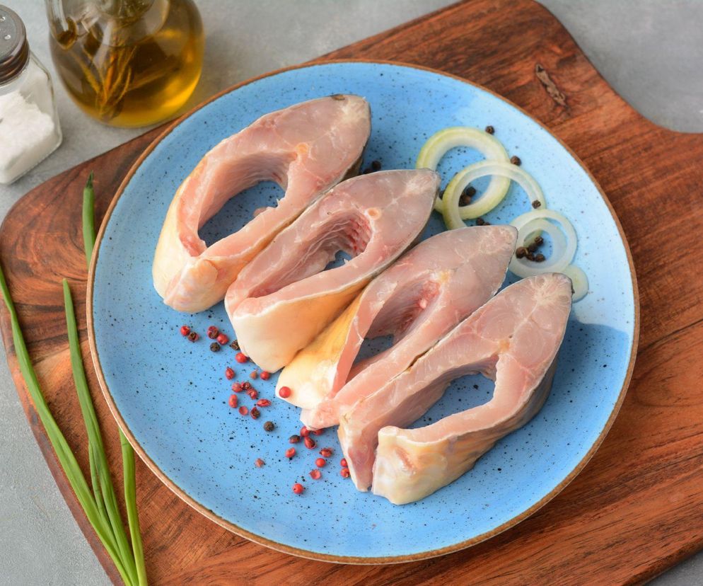 Jak zrobić karpia na Wigilię? Babciny sposób, aby pozbyć się mulistego smaku ryby